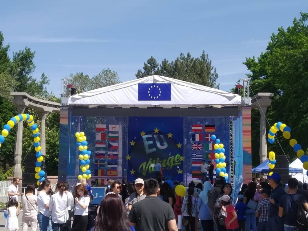 В столице открылась европейская деревня