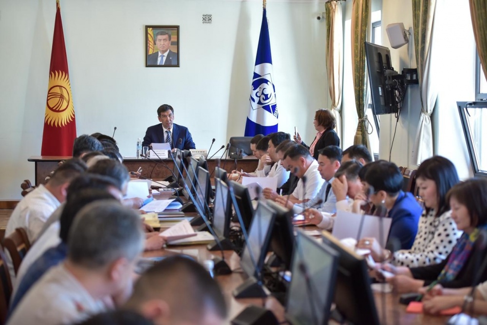 В Бишкеке будут ремонтировать тротуары