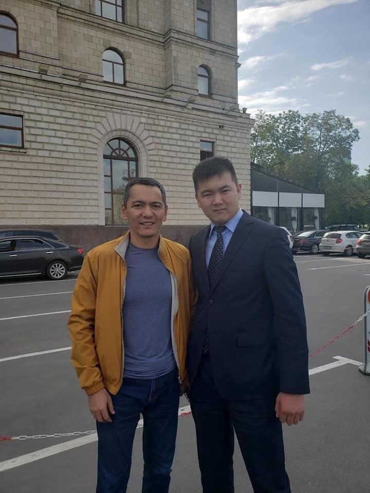 Омурбек Бабанов встретился с членом СДПК Торобаем Зулпукаровым