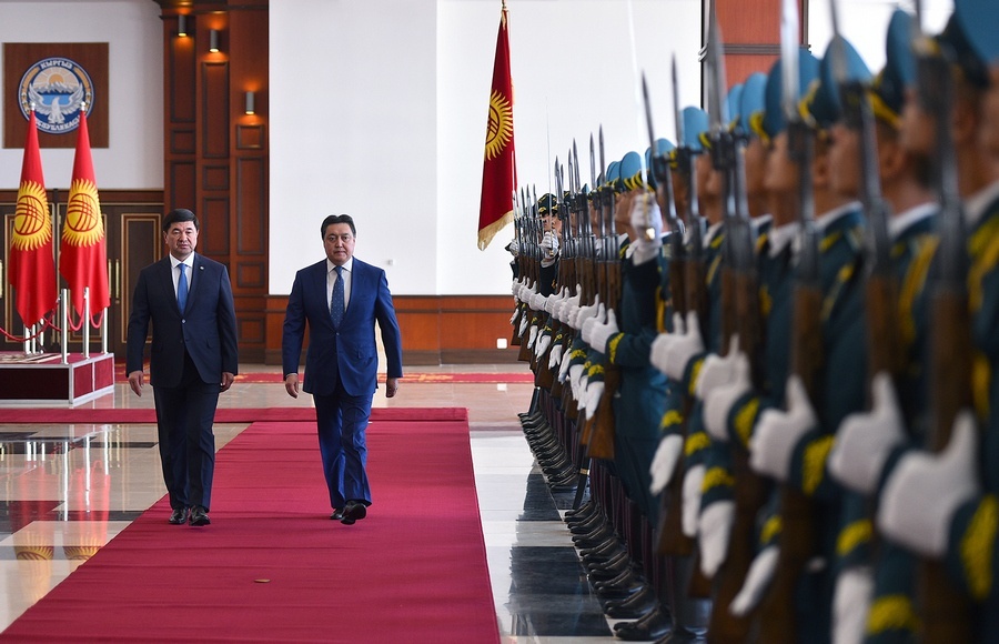 Премьер-министра Казахстана Мамина примет президент Жээнбеков