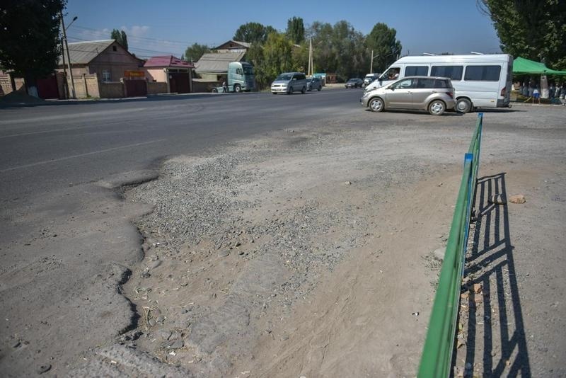 Автобус №9, курсирующий из 12 м-на в "Тынчтык", приостановил работу
