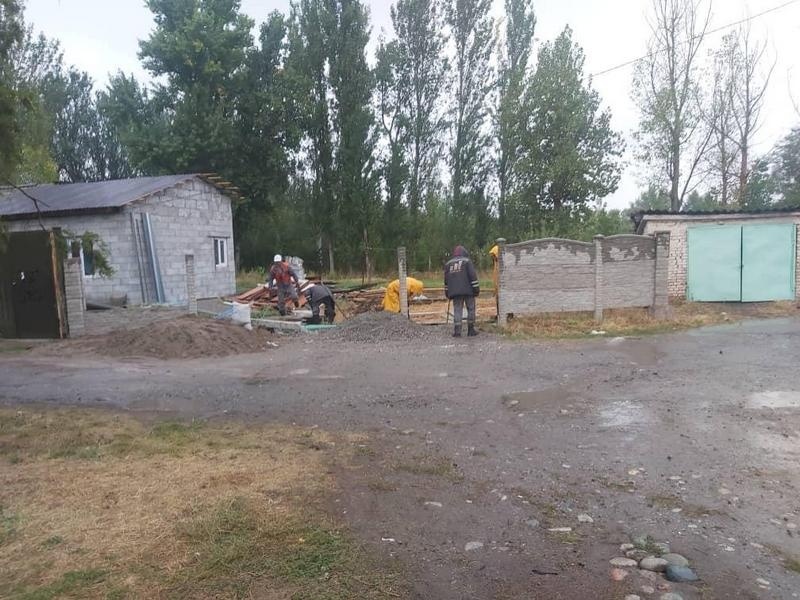 Мэрия начала сносить незаконные "элитные" постройки в Ата-Тюрке?