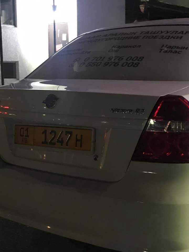 В Бишкеке водитель Namba taxi избил клиента-иностранца