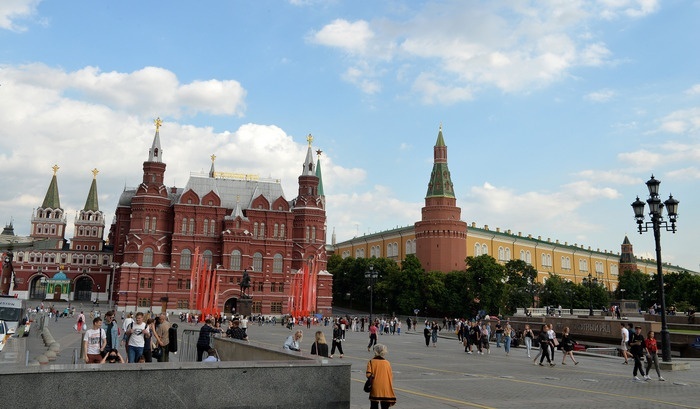 Сооронбай Жээнбеков прибыл в Москву