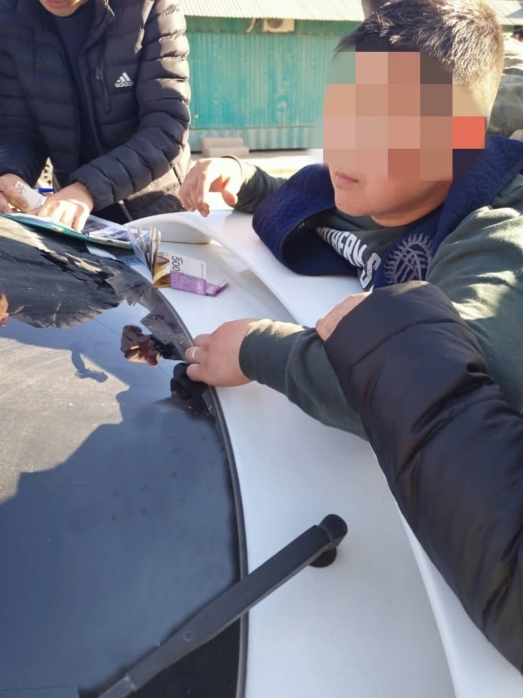 На юге Кыргызстана спецназ задержал рэкетиров