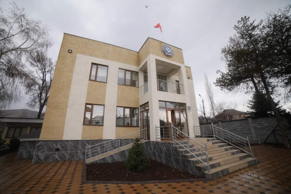 Камчыбек Ташиев открыл новое здание ГКНБ на юге республики