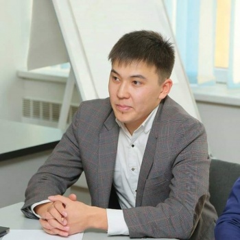 Поддержавший Атамбаева лидер молодежного крыла "Республики" ушел из партии