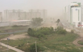 Бишкек накрыло пыльной бурей